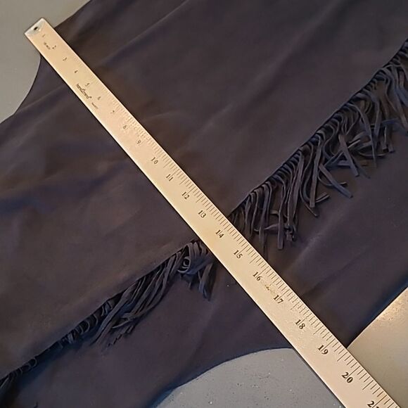 TCEC  sz L black fringed vest, Asymmetrical hem, 2 side pockets - Picture 10 of 11